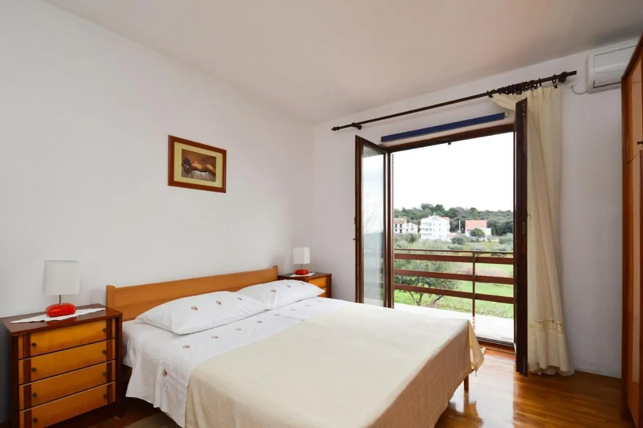 Four-Bedroom Apartment In Stinjan I Hırvatistan